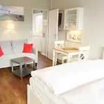 Helle, 1- Zimmer Appartement Mit Doppelbett
